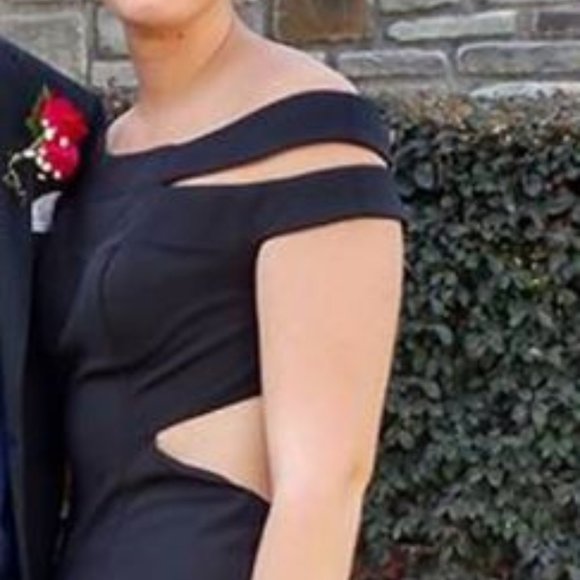 Black La Femme Dress - Picture 3 of 5